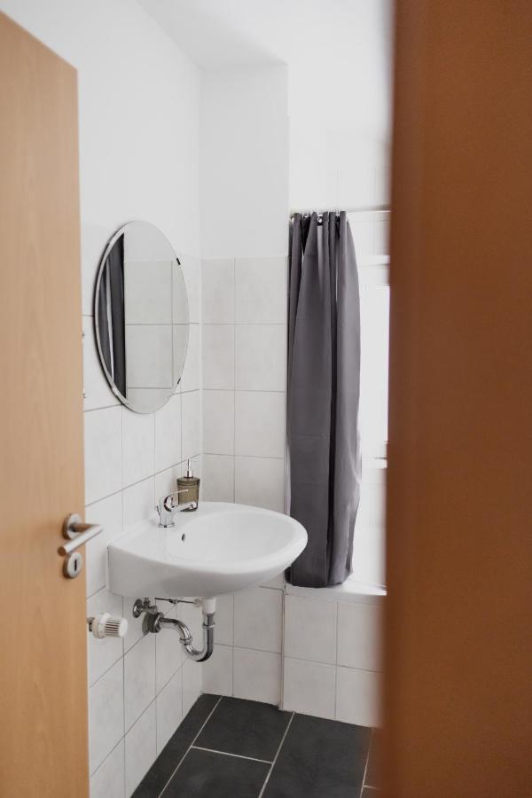 Hotel Cristallo Landshut Bagian luar foto